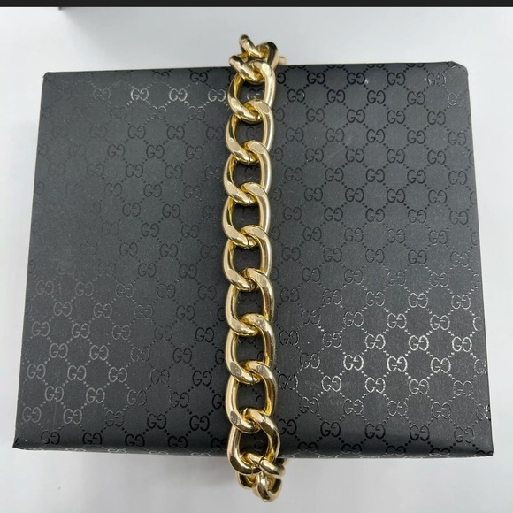 Gucci Authentic GG Logo Gift Wrapping Paper 6 Ft - Picture 10 of 12